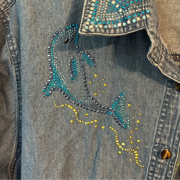 Embroidered Denim Shirt with Beaded Details women’s 1x. Dolphin bedazzled ocean. - Picture 4 of 12